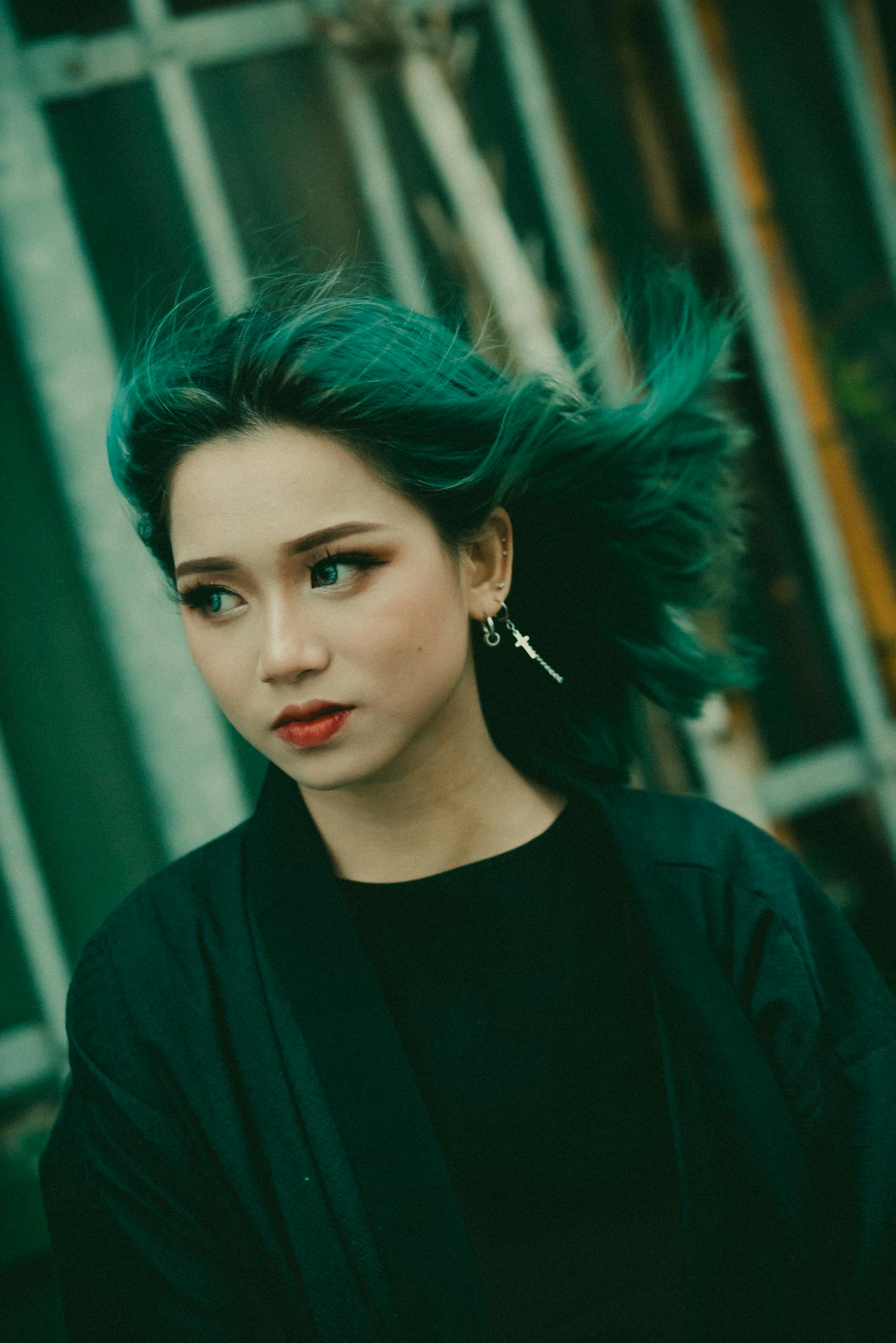 李宏毅最新写真展现多面魅力与风采