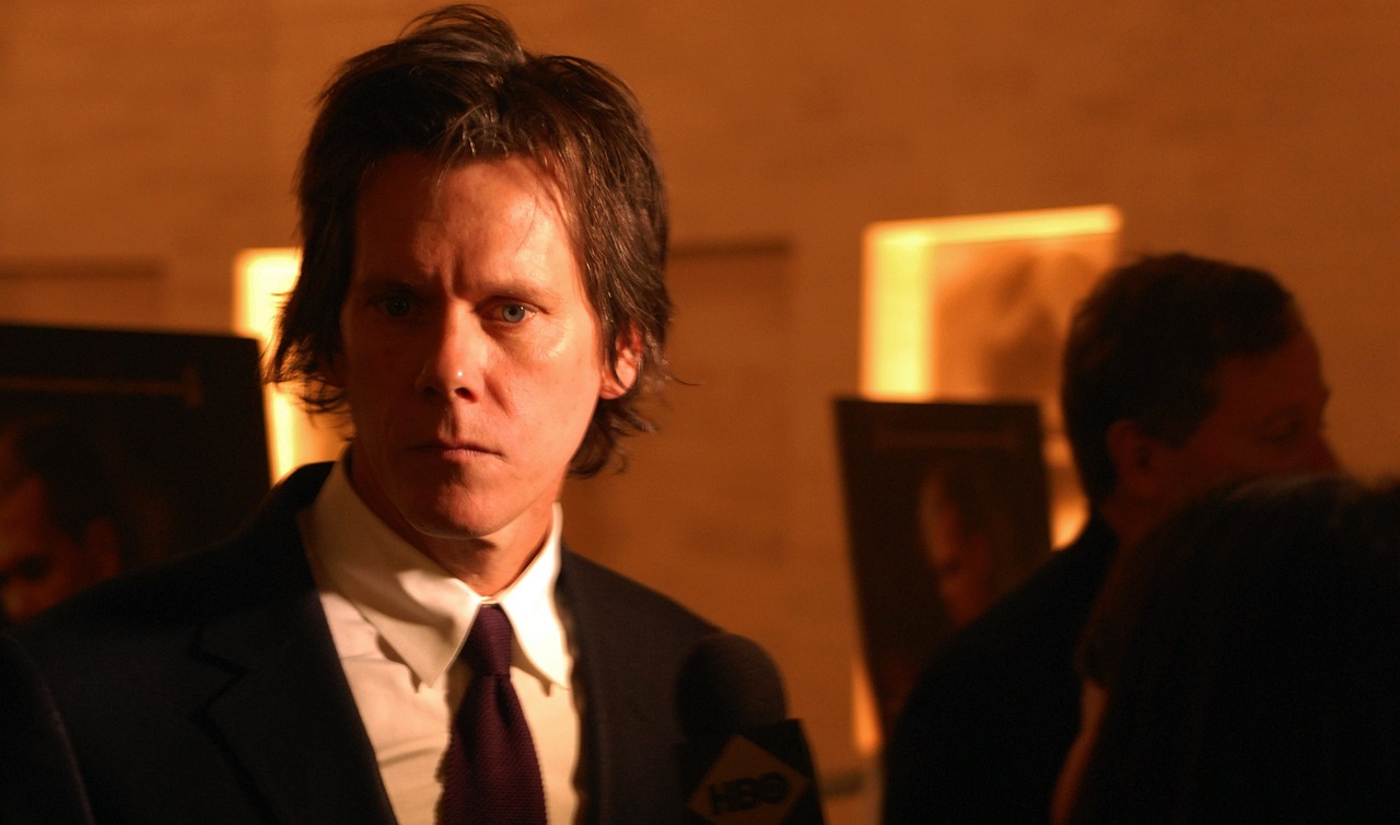 五月下的丑陋演员,演技与形象的错位挑战