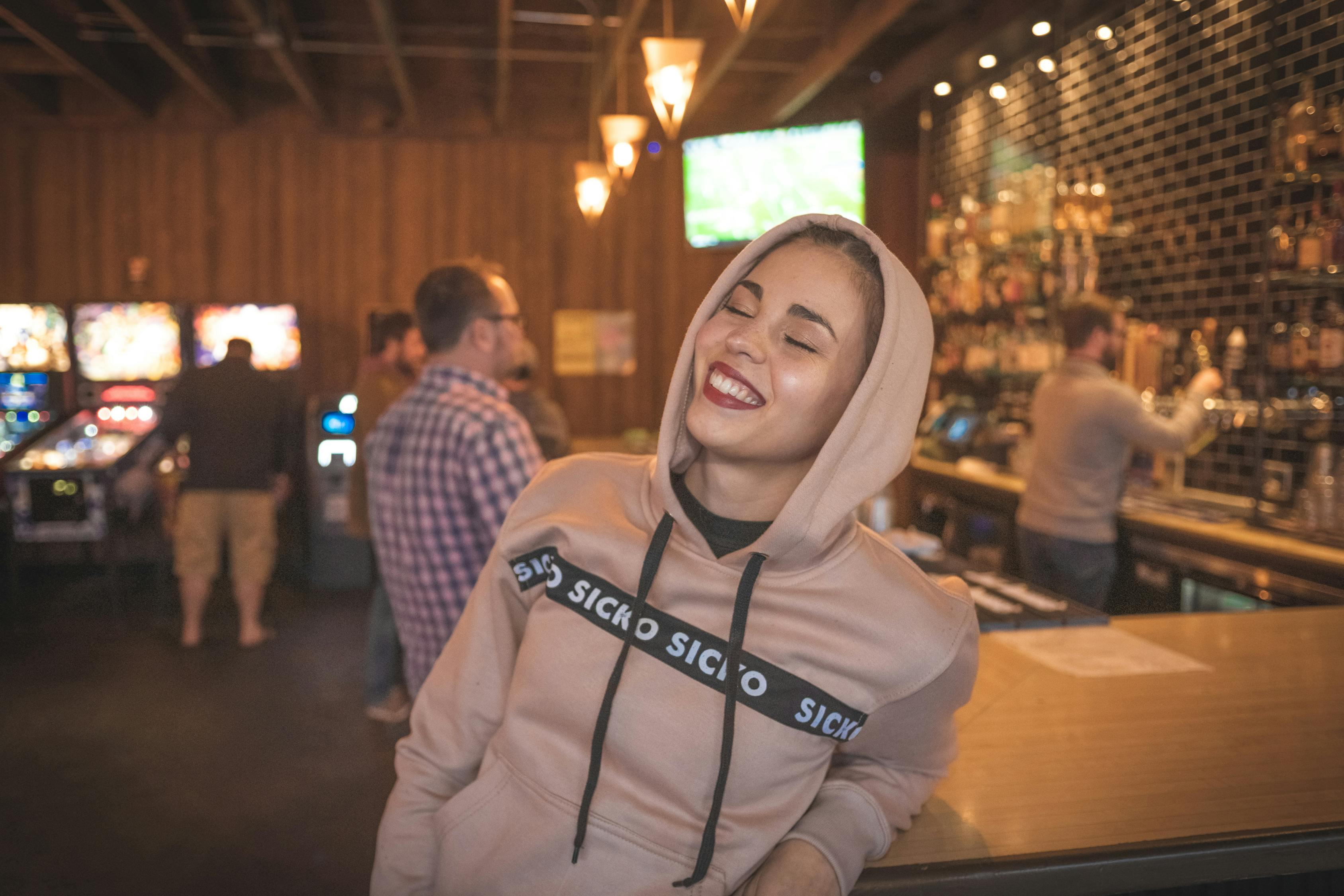 五月红色青橄榄演员表及角色深度解析揭秘