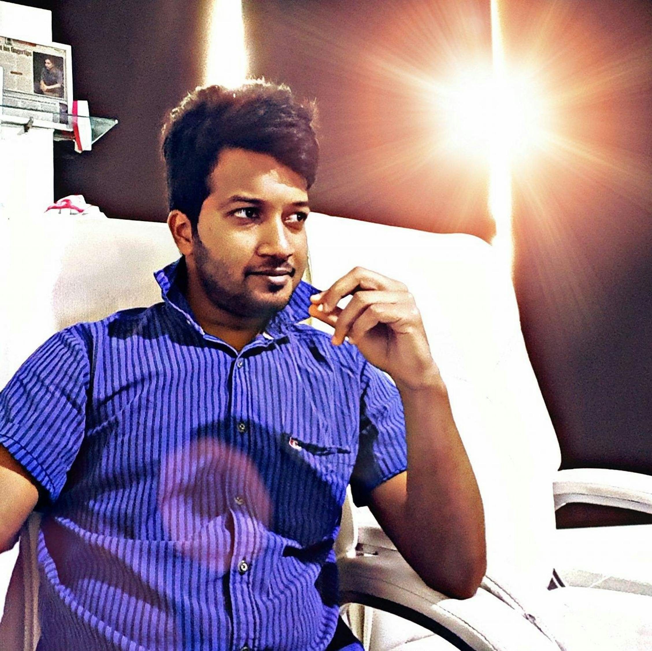 五月香港演员谢宁,演艺之路的闪耀之星